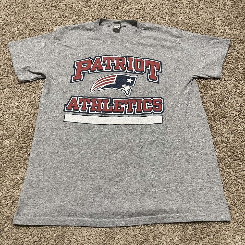 New England Patriots Shirt Mens Medium Gray Gildan Patriot Athletic NFL Fan Wear